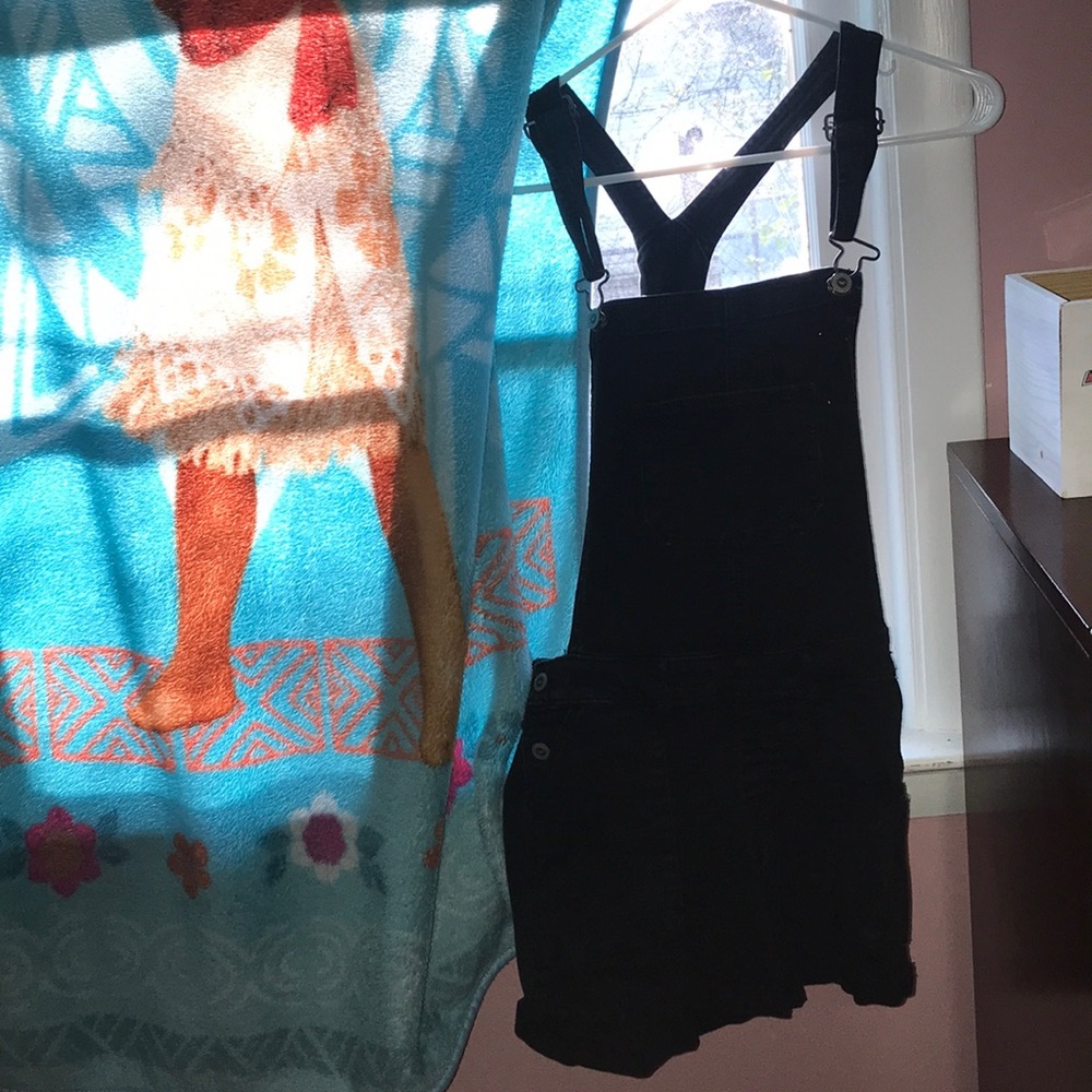 Hollister short overalls